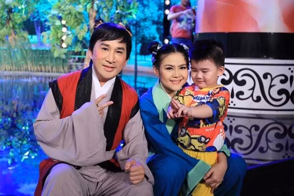 Gia đình của nghệ sĩ Kim Tử Long. Ảnh: T.L