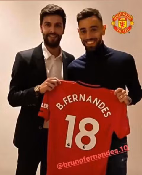Bruno Fernandes khoe số áo mới tại M.U.