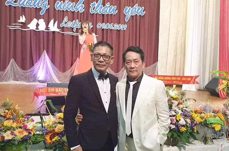và Nghệ sĩ Vùng mỏ Trần Câu.