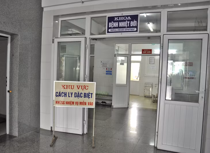 Bệnh viện Đ a khoa tỉnh luôn sẵn sàng khu vực cách li để thu dung, điều trị nếu có bệnh nhâni bị bệnh viêm đường hô hấp cấp do chủng mới của vi rút corona. Ảnh: Thu Nguyệt,