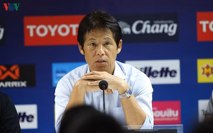 HLV Nishino tự tin vào khả năng cạnh tranh vé dự World Cup 2026 của bóng đá Thái Lan.