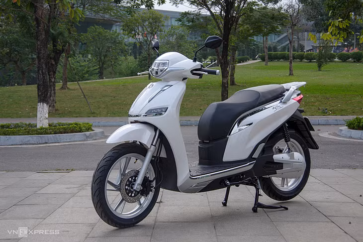 Pega eSH giá gần 30 triệu. Ảnh: Lương Dũng.