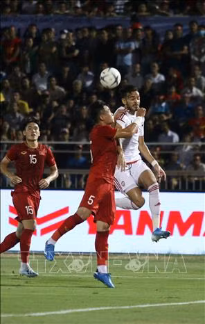 Trận đấu giữa U23 Việt Nam và U23 UAE hứa hẹn sẽ rất hấp dẫn và quyết liệt. Ảnh: TTXVN