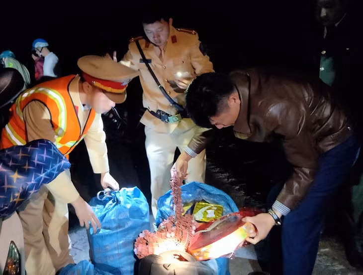 Tang vật 58kg pháo do Công an Ba Chẽ kiểm tra, thu giữ.
