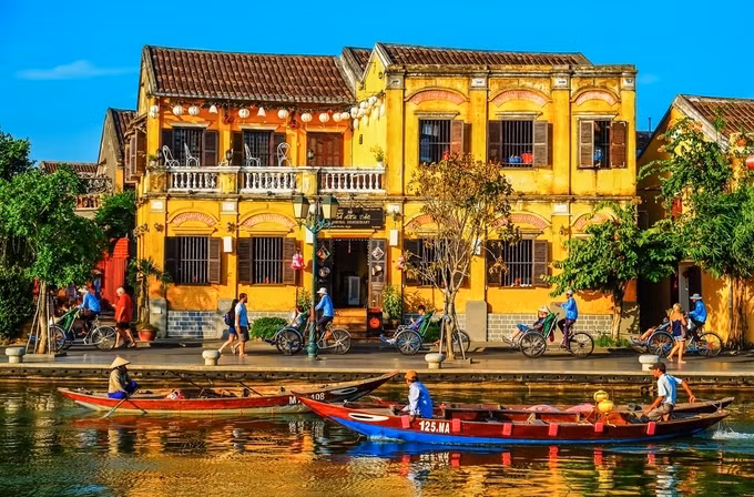 Phố cổ Hội An. Ảnh: Nick M.