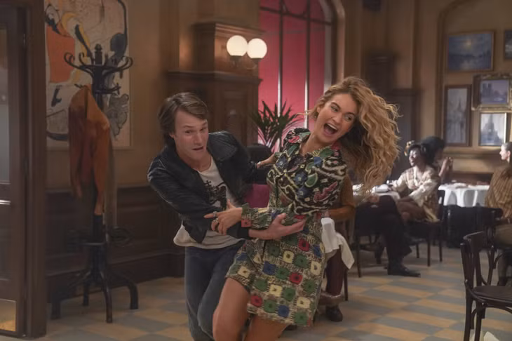 Câu chuyện thời tuổi trẻ của DOnna được Lily James thể hiện hoàn hảo.