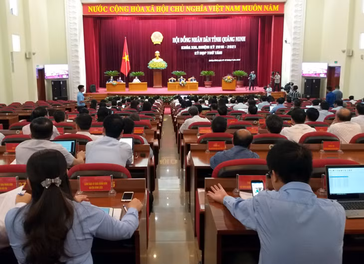 Quang cảnh phiên chất vấn, trả lời chất vấn