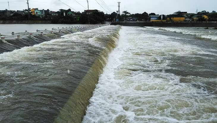 Mưa lớn thường xuyên gây ngập tràn Hà Cối.