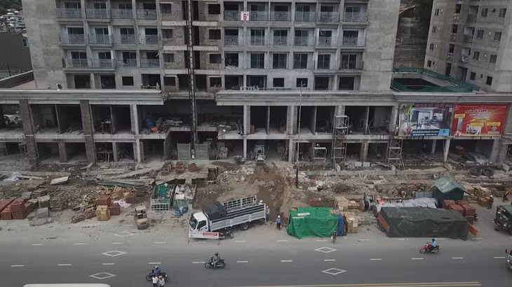 Con đường được mệnh danh đẹp nhất TP Hạ Long cần được các chủ đầu tư, các đơn vị thi công và cơ quan quản lý cùng chung trách nhiệm giữ gìn.