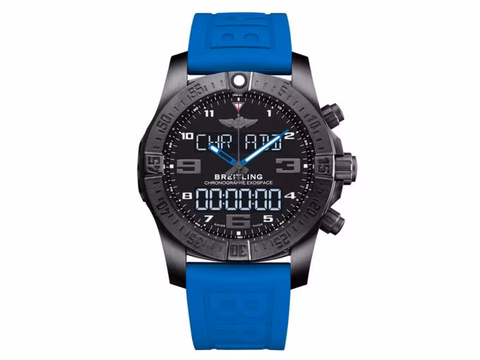 Breitling Exospace B55, có giá 8.685 USD. Đây là chiếc smartwatch được chế tạo đặc biệt dành cho "phi công và vận động viên thuyền buồm". Ngoài các tính năng thông minh, nó hỗ trợ đặc biệt về cài đặt thời gian, báo thức và điều chỉnh múi giờ. Theo Cnet, đồng hồ này cũng có thể nhận được các thông báo như email, tin nhắn văn bản, cuộc gọi và thông báo lịch trên một trong các màn hình LCD. Thời gian sử dụng pin có thể kéo dài khoảng hai tháng.