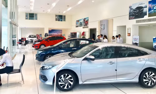 Xe nhập khẩu tại một đại lý Honda ở TP HCM.