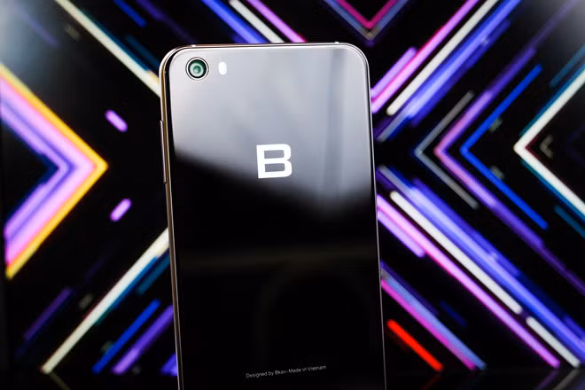 Meiko là công ty từng gia công bảng mạch mạ vàng trên Bphone 2.