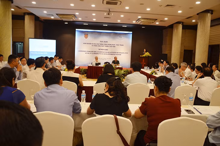 Quang cảnh hội nghị