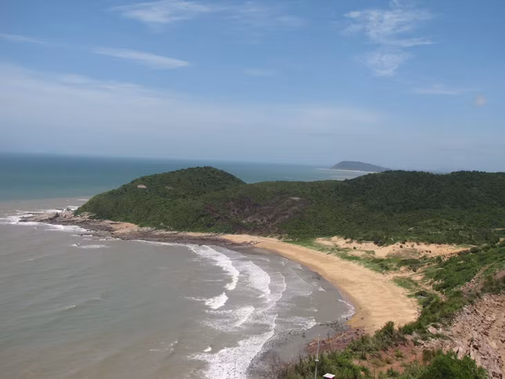 HOANG SƠ BÃI BIỂN ĐẦU TÁN