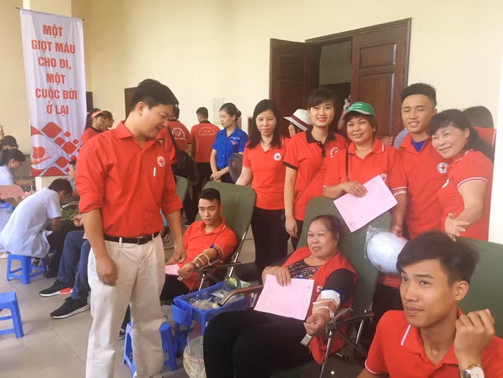 Hội viên Hội CTĐ TP Hạ Long tham gia hiến máu tình nguyện