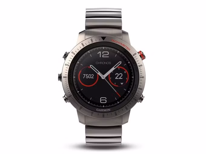 Garmin Fenix Chronos, thiết bị dành riêng cho các vận động viên. Có giá 1.500 USD, thiết bị này có cảm biến nhịp tim, đếm số bước, tính toán tốc độ chạy, theo dõi giấc ngủ, đo lượng calo bị đốt cháy và có thể xác định lượng oxy tối đa mà người dùng có thể tiêu thụ mỗi phút. Nó thậm chí sẽ theo dõi mục tiêu tập thể dục theo thời gian và đặt hẹn giờ khi người dùng hoàn thành bài tập. Nó cũng có thể sử dụng trong các môn thể thao riêng biệt như nâng tạ, đạp xe hoặc chạy, bên cạnh các hoạt động như bơi lội, trượt tuyết, lướt ván và chèo thuyền. Sản phẩm tích hợp GPS, với thời lượng pin từ 13 giờ đến một tuần và có thể nhận các thông báo như cuộc gọi, tin nhắn văn bản và email.