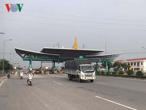 Trạm thu phí BOT Mỹ Lộc.