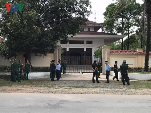 Thi thể hai phi công hi sinh đã được tìm thấy và đưa về nhà tang lễ bệnh viện Quân Y IV