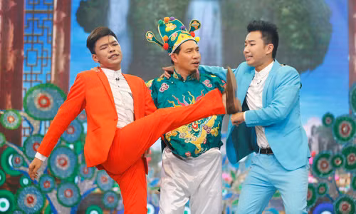 Diễn viên Trung Ruồi (trái) bên Quang Thắng (giữa) và Minh Tít.