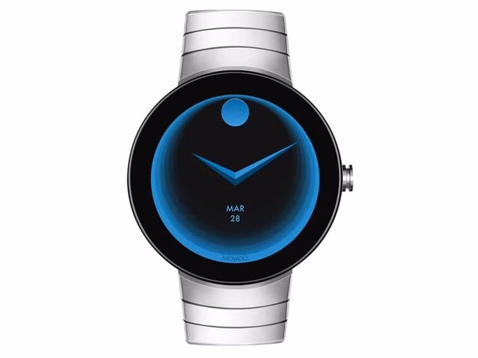 Movado Connect có một vài màu sắc và kiểu dáng khác nhau, nhưng phiên bản đắt nhất làm bằng thép không gỉ, được bán lẻ với giá 895 USD. Sản phẩm có thiết kế tối giản, với một chấm lớn ở vị trí 12 giờ, biểu tượng cho mặt trên lên cao vào buổi trưa. Nó chạy hệ điều hành Wear, có khả năng hiển thị cuộc gọi điện thoại, cuộc hẹn, email, tin nhắn và thông báo tin nhắn mạng xã hội. Thời lượng sử dụng pin vào khoảng một ngày.
