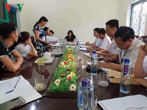 PGĐ Sở Y tế Sơn La làm việc với Bệnh viện huyện Mường La.