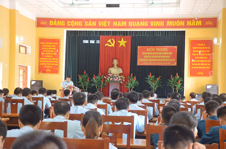 Quang cảnh hội nghị tổng kết. 