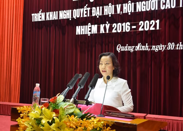 Đồng chí Vũ Thị Thu Thủy, Phó Chủ tịch UBND tỉnh đã thông tin khái quát đến các hội viên Hội NCT của tỉnh về tình hình phát triển kinh tế - xã hội 6 tháng đầu năm