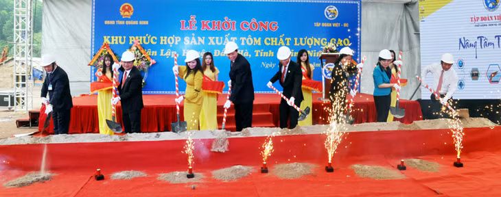 Khởi công Khu phức hợp sản xuất tôm chất lượng cao tại xã Tân Lập.