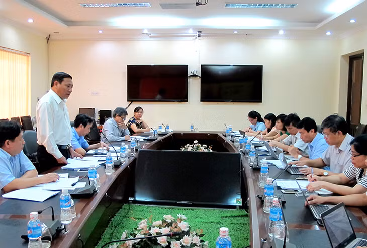 Quang cảnh buổi làm việc.