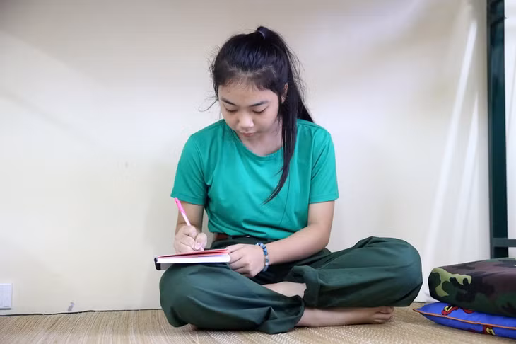 Chia sẻ 1 ngày là chiến sỹ với trang nhật ký.