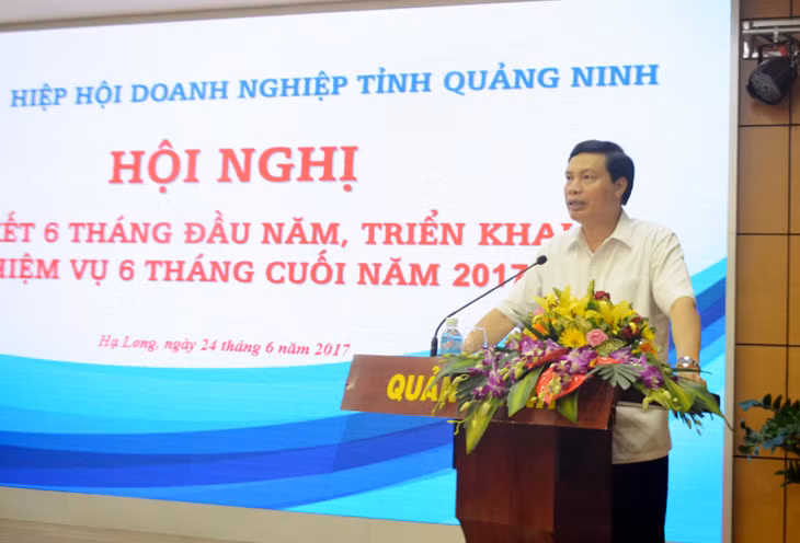 Đồng chí Nguyễn Đức Long, Chủ tịch UBND tỉnh phát biểu kết luận tại hội nghị
