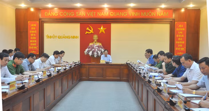 Đồng chí Nguyễn Văn Đọc, Bí thư Tỉnh ủy, Chủ tịch HĐND tỉnh chủ trì hội nghị.