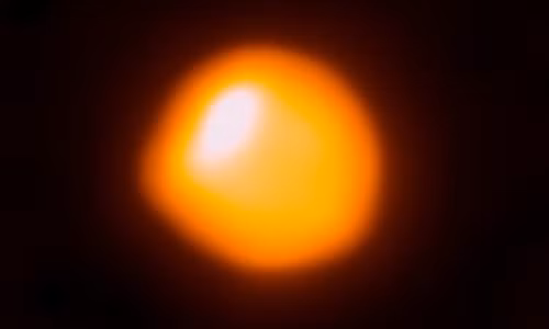 Ngôi sao khổng lồ đỏ Betelgeuse. Ảnh: ALMA.