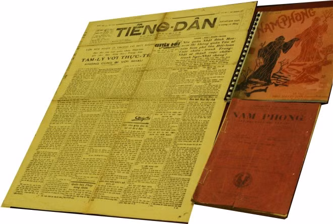 Một số bản báo trước 1945 được lưu tại bảo tàng, gồm báo Tiếng Dân của học giả Huỳnh Thúc Kháng và Nam Phong tạp chí của học giả Phạm Quỳnh