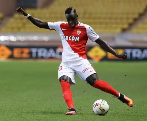  Manchester City đã hoàn tất thương vụ Mendy