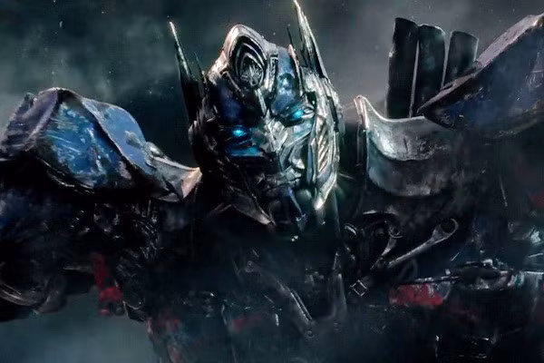 Người máy Optimus Prime bị thao túng thành phe phản diện trong trailer phần 5 gây hồi hộp cho khán giả