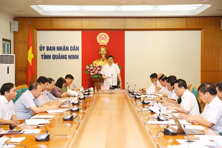 Đồng chí Nguyễn Đức Long, Phó Bí thư Tỉnh ủy, Chủ tịch UBND tỉnh chủ trì buổi làm việc.