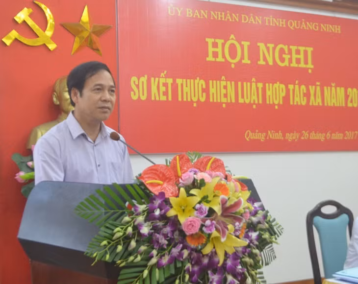 Đồng chí Đặng Huy Hậu, Phó Chủ tịch Thường trực UBND tỉnh phát biểu chỉ đạo tại hội nghị.