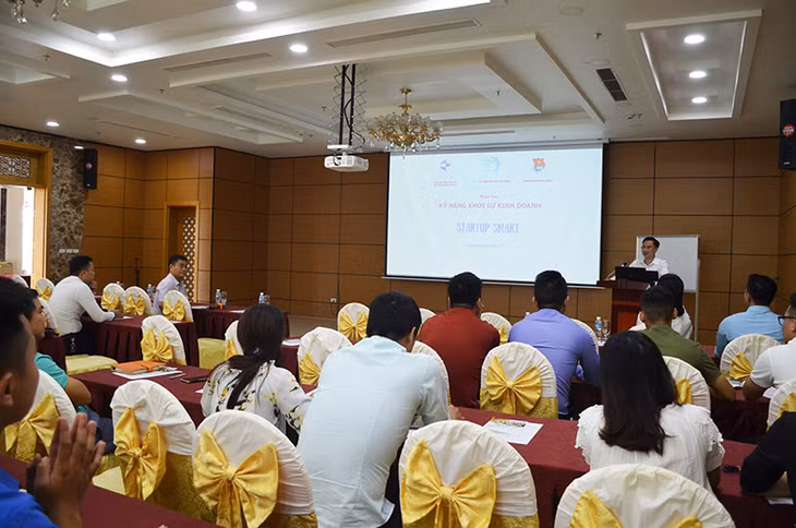 Quang cảnh lớp tập huấn