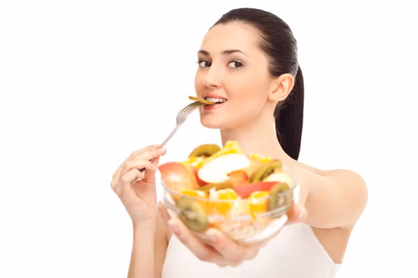 Bạn có thể ăn trái cây trước hay sau bữa ăn tùy khẩu vị và thói quen của mình.