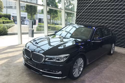 BMW 740Li 2018 ra mắt tại một sự kiện ở TP HCM hôm 28/9. 