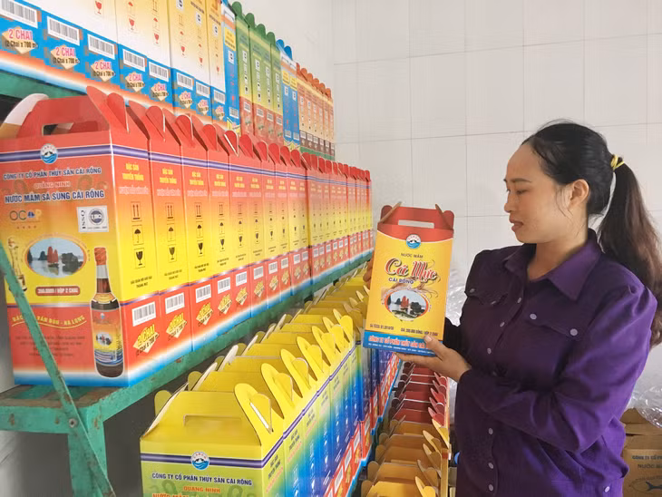 Nước mắm cá mực-sản phẩm mới của Công ty CP Thủy sản Cái Rồng