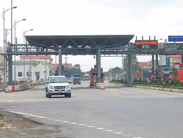 Thu phí không dừng tại trạm BOT QL1 đoạn qua Quảng Bình.