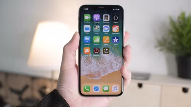 iPhone X hàng xách tay không nhận được nhiều sự quan tâm của người dùng bởi mức giá cao gần bằng hàng chính hãng. Ảnh: Techneva.