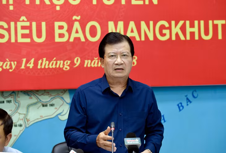 Phó Thủ tướng Trịnh Đình Dũng phát biểu chỉ đạo cuộc họp. Ảnh: VGP/Nhật Bắc
