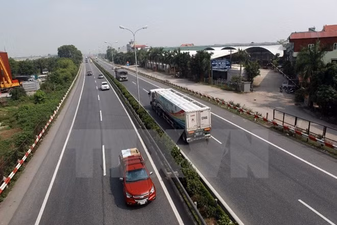 Đoạn tuyến cao tốc Bắc-Nam “ngốn” gần 120.000 tỷ đồng cơ bản được thông xe toàn tuyến vào năm 2021. (Ảnh: Huy Hùng/TTXVN)