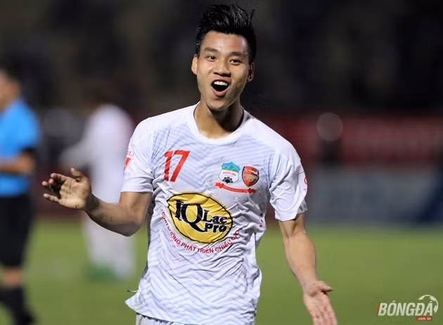  Văn Thanh chấn thương sẽ khiến hàng thủ HAGL mỏng manh hơn trước Hà Nội FC.