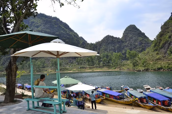 Bến thuyền du lịch Phong Nha