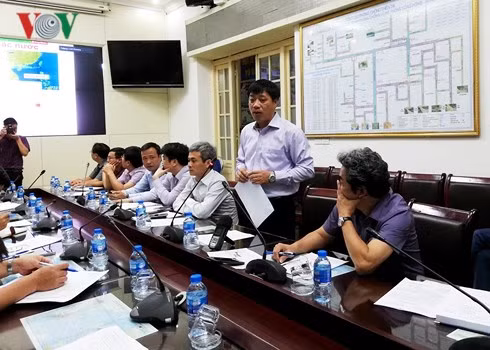Ông Hoàng Đức Cường - bão số 5 chiều mai sẽ ảnh hưởng đất liền.