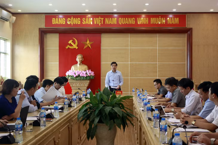Đồngg chí Vũ Văn Diện, Phó Chủ tịch UBND tỉnh phát biểu tại buổi làm việc